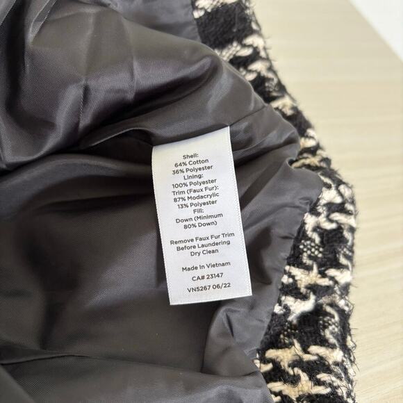 Talbots Faux Fur Collar Down Puffer Vest Size M Petite Plaid Tweed Black White - Picture 13 of 13